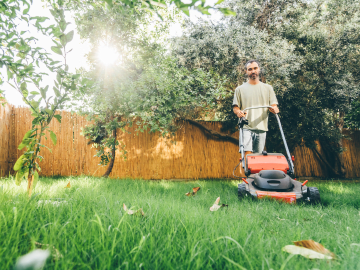 Don’t Skip This Late-Summer Fertilizer Step or Your Lawn Will Suffer This… 