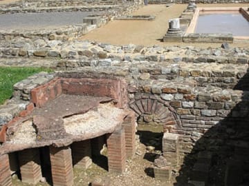 Archaeolgists Unearth Massive, Extremely Rare Roman… 