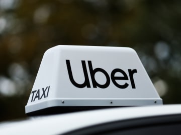 Uber Now Lets You Pay Cash - But There Are Some Rules to… 