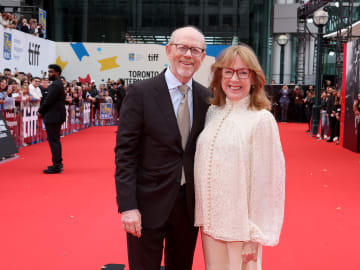 Ron Howard Reveals the Surprising Way He Sneaks His Wife Into All of His… 