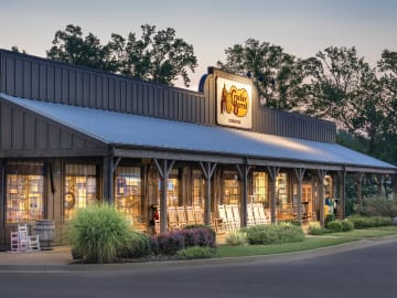 Cracker Barrel Pauses New Remodel Rollout After Continued… 
