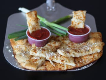 How to Bake Crazy Good Breadsticks Inspired by Your Favorite Pizza… 