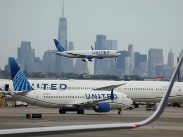 United Airlines CEO Sends Strong Message to Competitors Amid… 