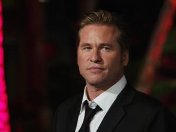 From Jack Black to Sean Penn: Val Kilmer’s Celebrity Send-Off Draws Big… 