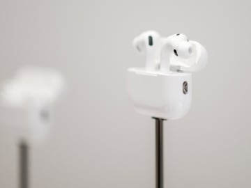 Apple introduced their latest AirPods model, AirPods Pro 3, and one feature promises to make them a must-have travel… 