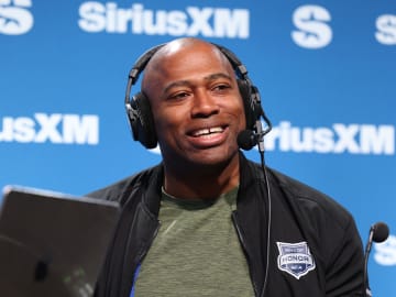 A Former NFL Star Just Announced His Wife is Pregnant With 14th… 