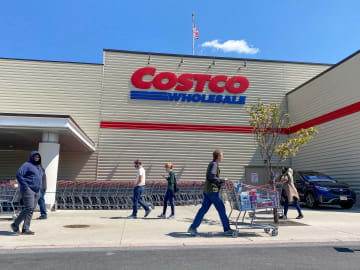 Costco’s Highly-Rated ‘Super Practical’ Air Fryer is a Steal at Less Than… 