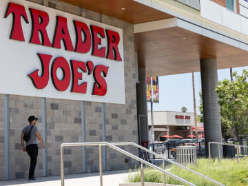 Four Dead Amid Listeria Outbreak Linked to Trader Joe’s, Walmart… 