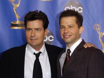 Jon Cryer Compares Charlie Sheen’s Meltdown to North Korean Dictator While Detailing Pay… 