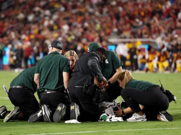 College Football Star Shares Encouraging Update After Being Hospitalized… 