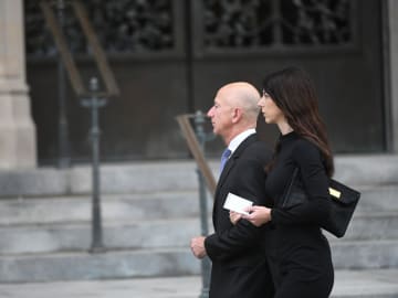 Jeff Bezos’ Ex-Wife Pledges $70 Million in Amazing Charity… 