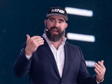 Jason Kelce Speaks Out After Fake Bad Bunny Super Bowl Quote Goes… 