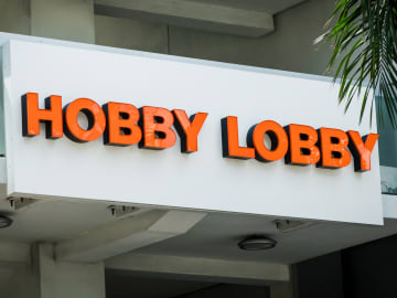 Hobby Lobby’s Durable Stoneware Mini Bowl Is Only $2 and It’ll Be the Handiest Dish in Your… 