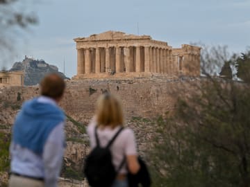 World-Famous Ancient Landmark Fully Visible for First Time in 20… 