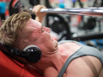 Strength Coach’s ‘Perfect’ Chest Workout: Science-Backed Secrets to Faster Muscle… 