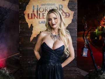 Holly Madison on How Her Autism Got Her to the Playboy… 