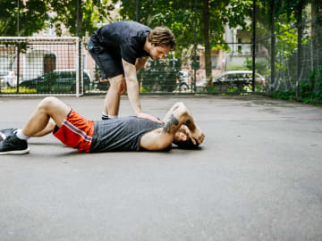 The Painful Injury Many Men Mistake for a Groin Strain, According to… 