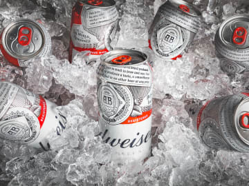 Budweiser Rings In the Holidays With a Limited-Edition Design and Collectible… 