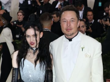 Elon Musk’s Ex Grimes Says AI Is ‘The Biggest Imminent Threat’ to… 