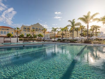 Top Greek Resort Branches Outside of Greece For the First… 