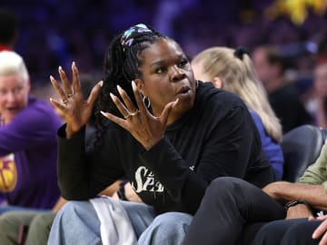 Leslie Jones Reignites Feud With 