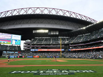 Former MLB Pitcher Dies at 37 After Car Crash Caused by Heart… 