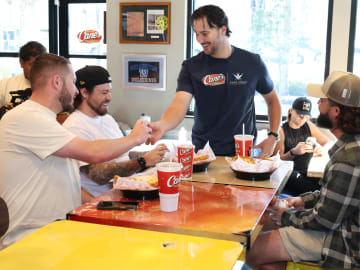 MLB Star Paul Skenes Serves Veterans 1 Day After Winning Cy Young… 