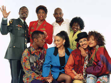 Netflix Announces Sequel to a Classic Sitcom That Changed TV… 