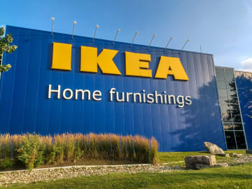 Fans Are Calling Ikea’s $20 Moody Ovenware Set ‘Heavy Duty’ and a ‘Great… 