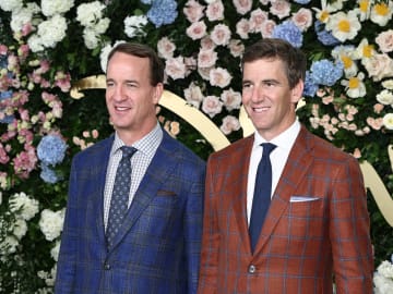Peyton, Eli Manning Facing Criticism for 