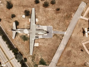 Terrifying Footage Shows Military Plane Crash That Killed… 