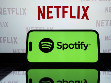 Why Record Labels Are Suddenly Pushing Spotify and Apple Music to Copy… 