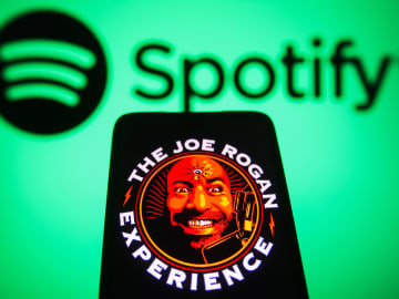 Joe Rogan Beat All His Podcast Competition This Year, and It Wasn