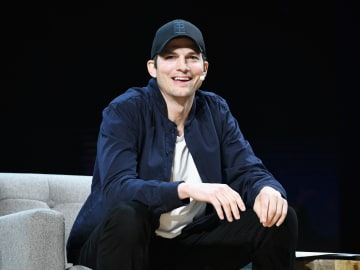 Ashton Kutcher Earns Black Belt in Brazilian… 