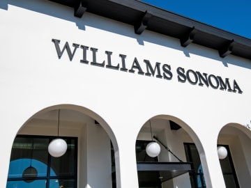 Williams Sonoma Is Selling a Handy Set of Classic Striped Kitchen Towels for Just… 