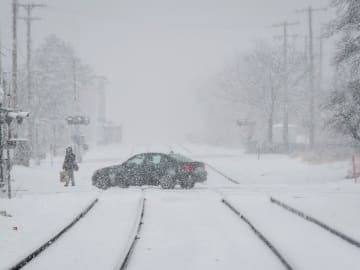 USPS Announces Delivery Warnings in 15 States Due to Winter… 