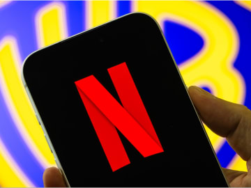 Warner Bros. Discussing Major Move With DC Comics Amid Netflix… 