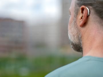 Study Finds Midlife Hearing Loss Significantly Raises Dementia Risk—But This Tool Can… 