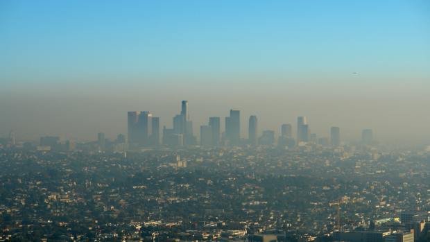 Brown layer of Los Angeles smog. 