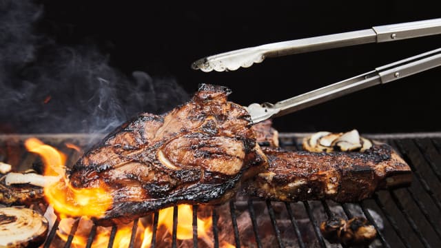 Grilling 101: How to Grill a Perfect Steak – A Cooperative of