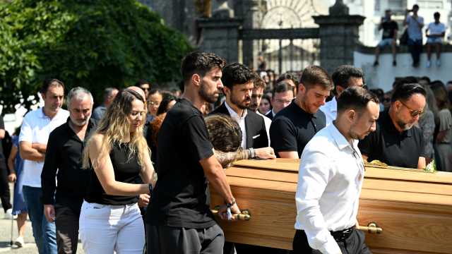 Diogo Jota Funeral: The Heartbreaking Message His Liverpool Team Left at  Grave