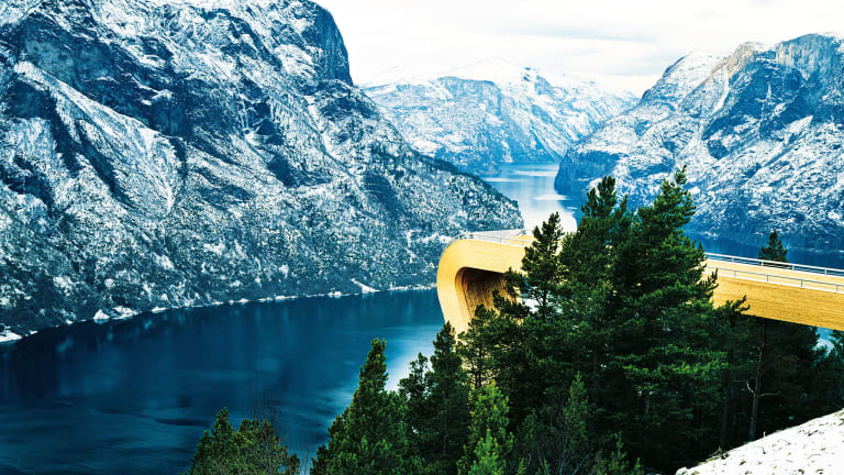 best-lookout-points-in-the-world-for-unbeatable-views-men-s-journal