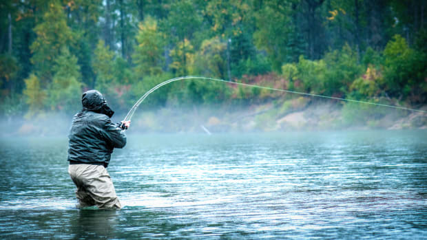 Fly Fishing for Beginners: 10 Rules to Follow Before you Cast - Men's  Journal