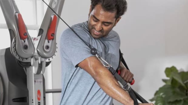 Bowflex revolution squat clearance