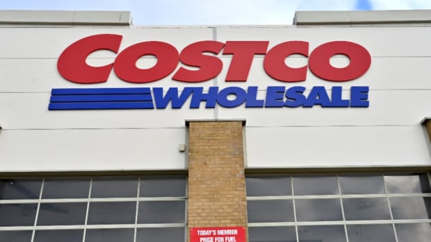 Costco sales nike pegasus