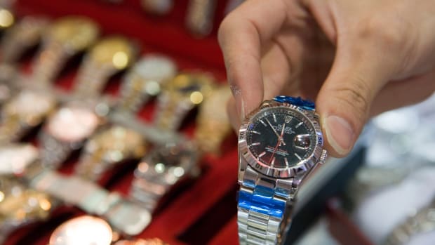 Cyber monday deals luxury watches