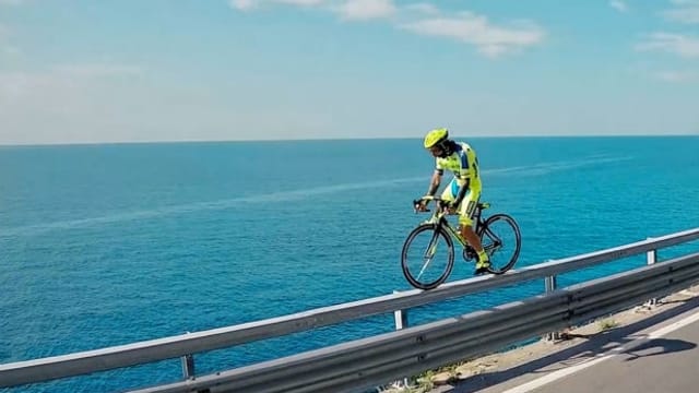 Watch Paralyzed MTB Legend Martyn Ashton Return to Cycling Men s