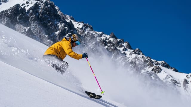 Best hydration bladder outlet for skiing
