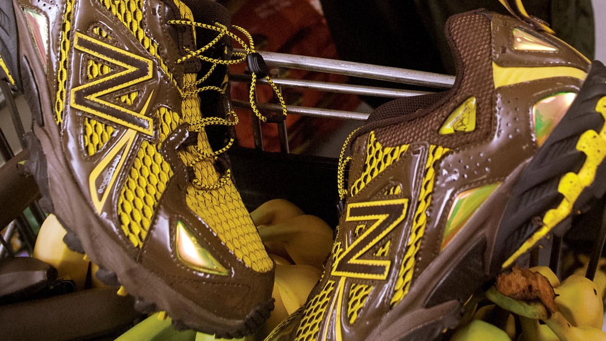 New shop balance banana