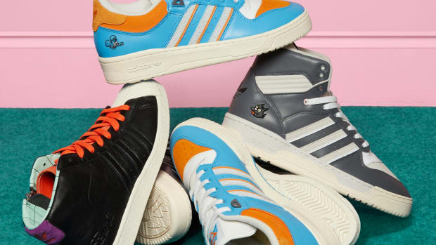 Simpsons basketball shop shoes